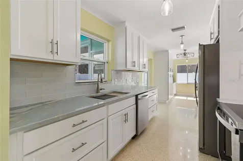 4388 50th Place S St Petersburg FL 33711
