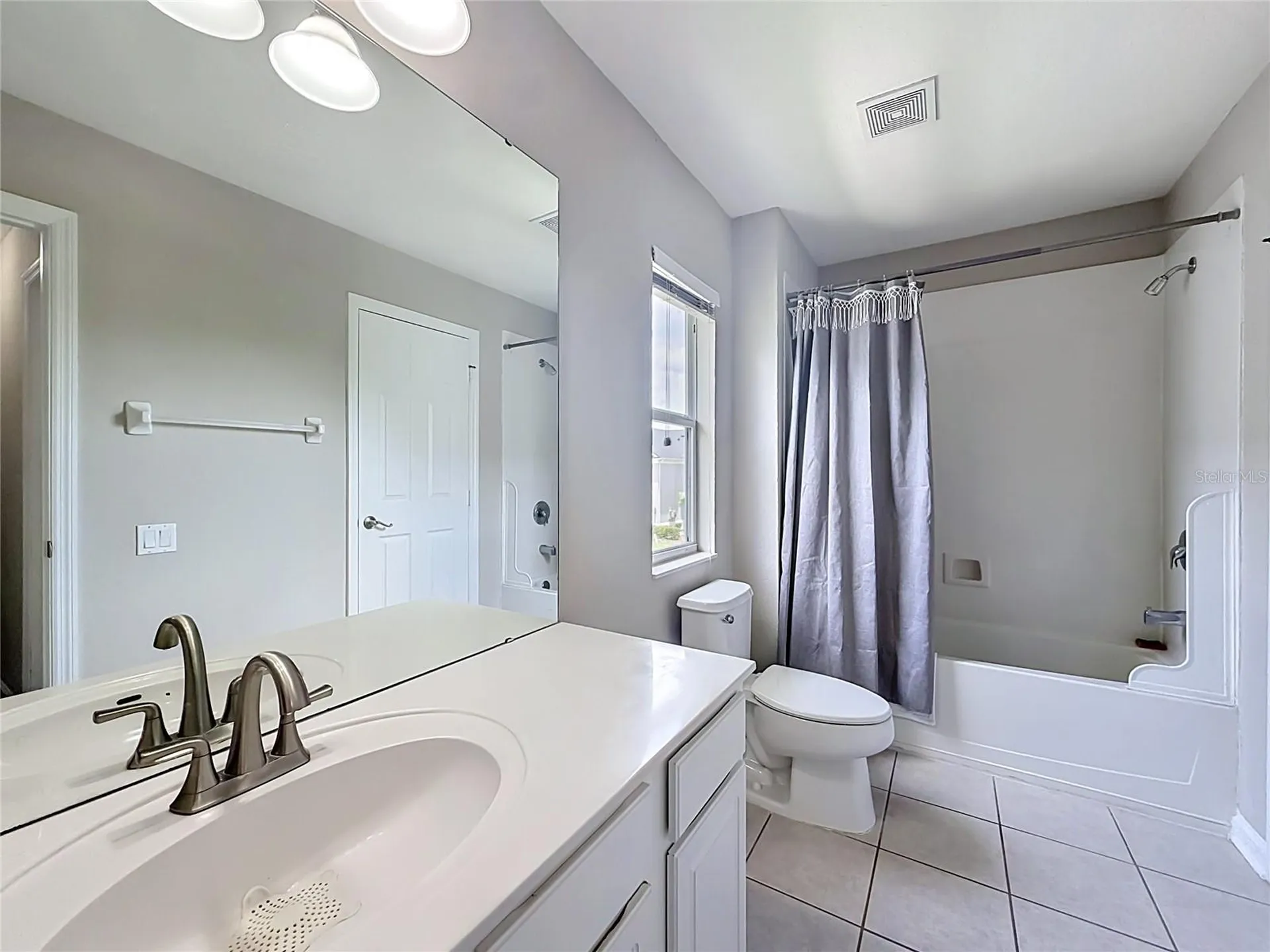 1060 Rock Harbor Avenue Orlando FL 32828
