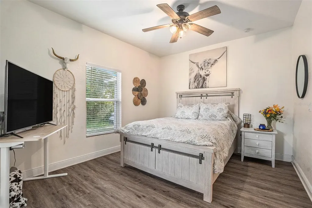 4921 6th Street Zephyrhills FL 33542