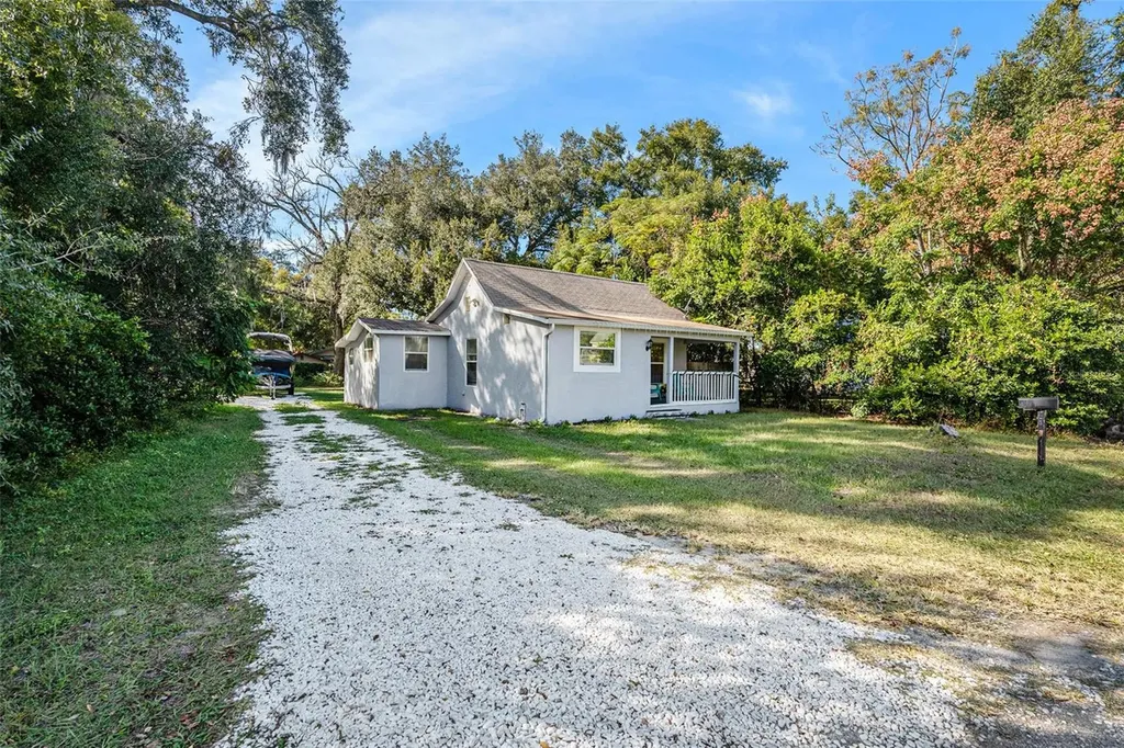4921 6th Street Zephyrhills FL 33542
