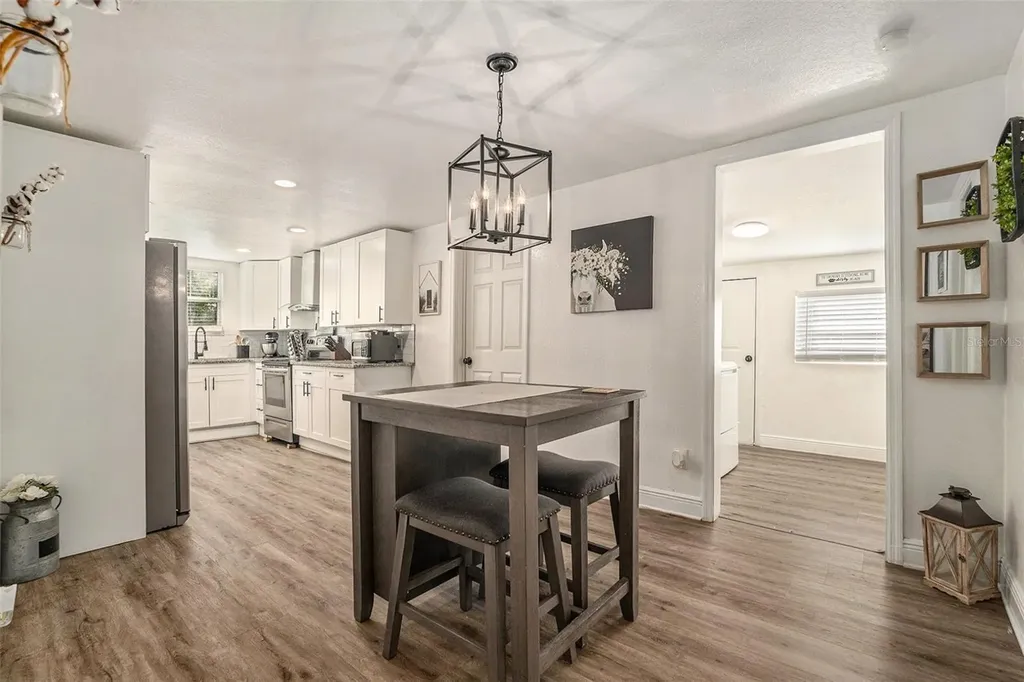 4921 6th Street Zephyrhills FL 33542