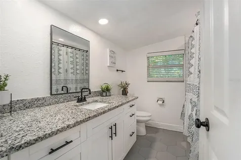 4921 6th Street Zephyrhills FL 33542