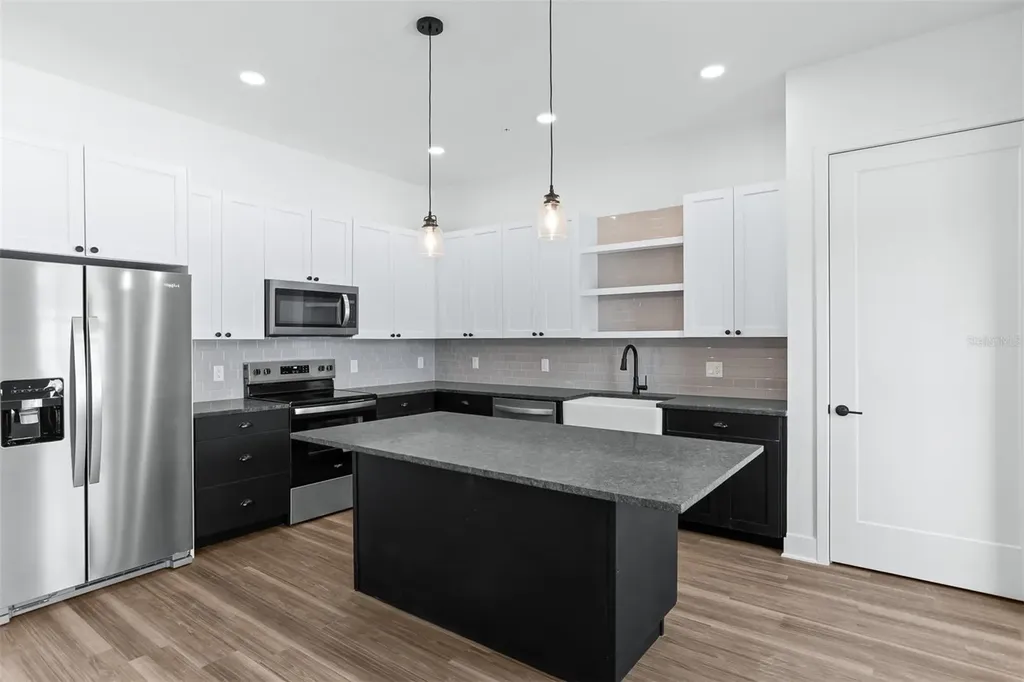 3814 Fern Hollow Place Tampa FL 33614