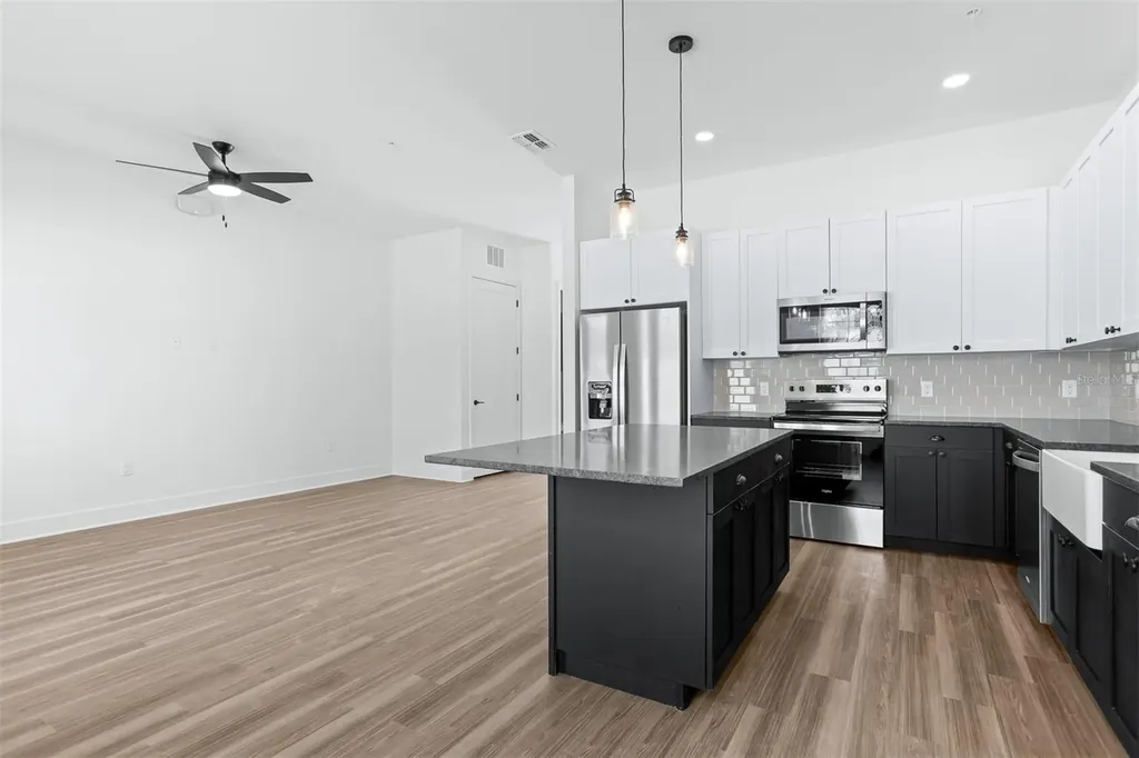 3814 Fern Hollow Place Tampa FL 33614