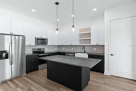 3814 Fern Hollow Place Tampa FL 33614