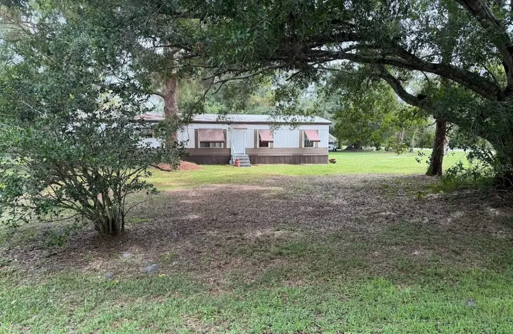 255 NE 62nd Avenue Okeechobee FL 34974