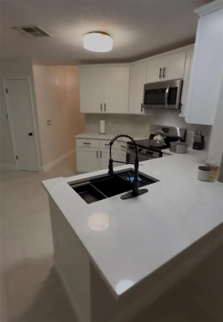182 Pinewood Circle Kissimmee FL 34743