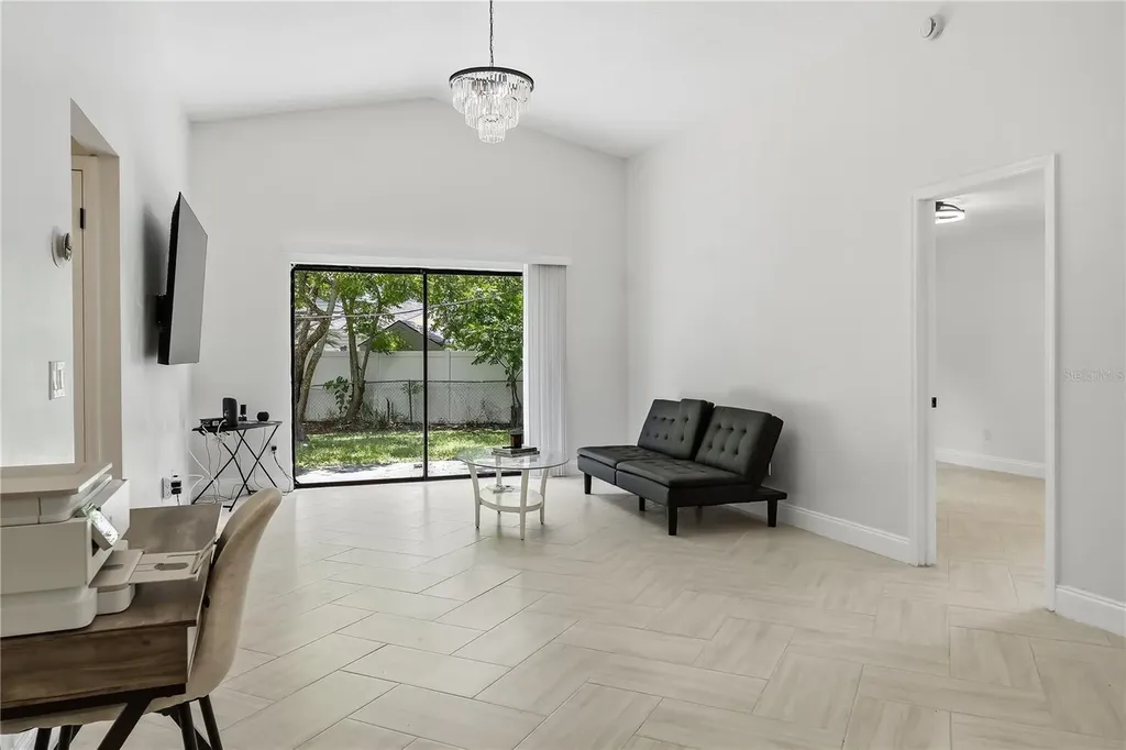 182 Pinewood Circle Kissimmee FL 34743