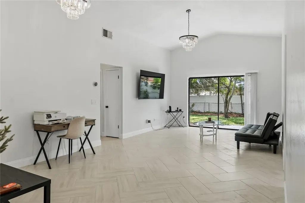 182 Pinewood Circle Kissimmee FL 34743