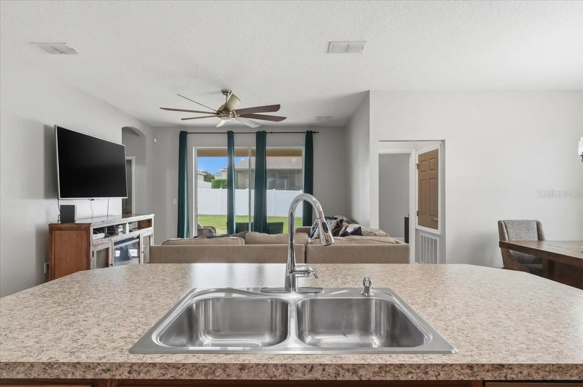 435 Aragosa Drive Davenport FL 33837