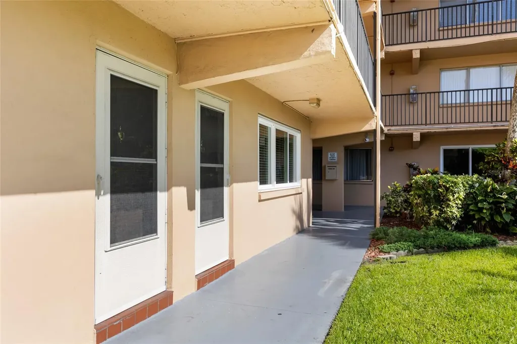 2525 W Bay Drive Largo FL 33770