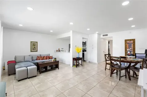 2525 W Bay Drive Largo FL 33770