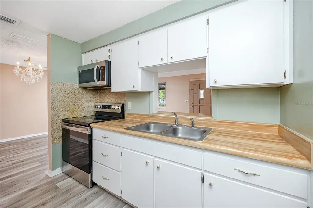 10010 62nd Street N Pinellas Park FL 33782