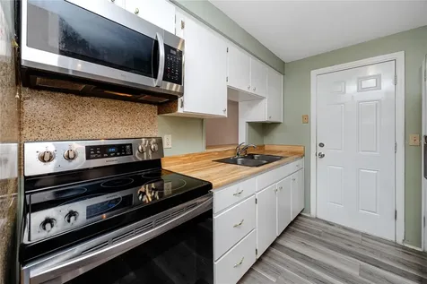 10010 62nd Street N Pinellas Park FL 33782
