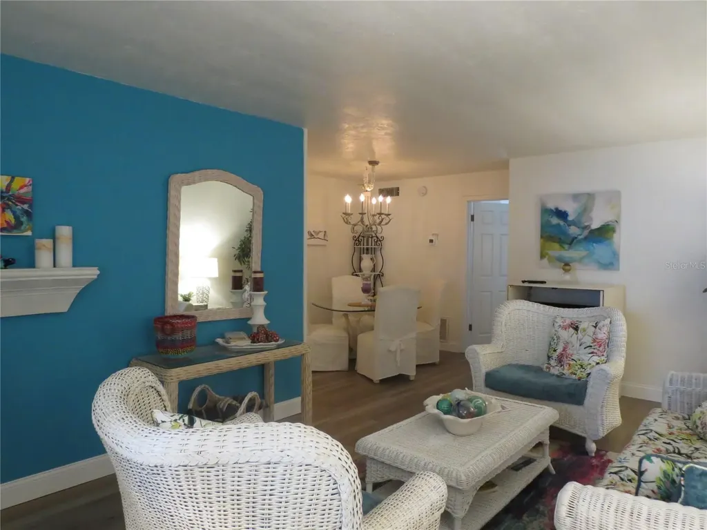 615 S Palm Avenue Sarasota FL 34236