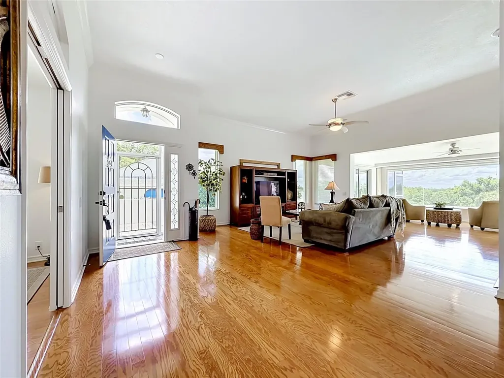 6042 Topsail Road Lady Lake FL 32159