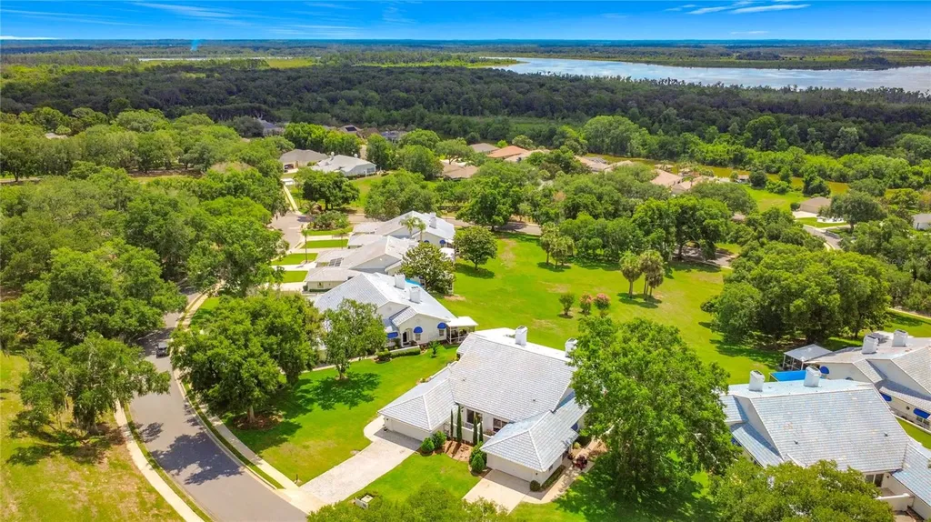 6042 Topsail Road Lady Lake FL 32159