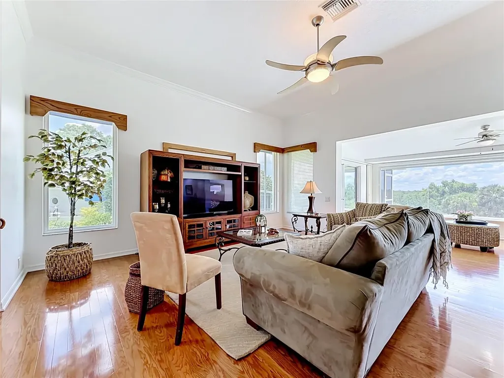 6042 Topsail Road Lady Lake FL 32159