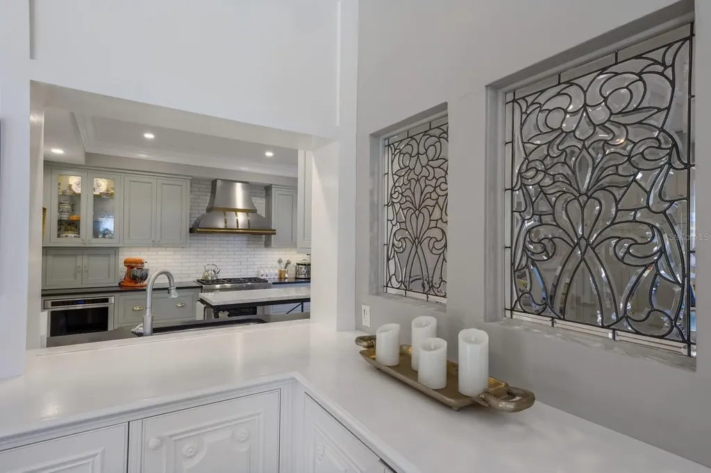 1829 Bougainvillea Street Sarasota FL 34239