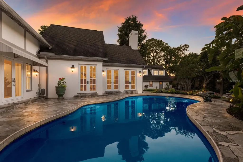 1829 Bougainvillea Street Sarasota FL 34239