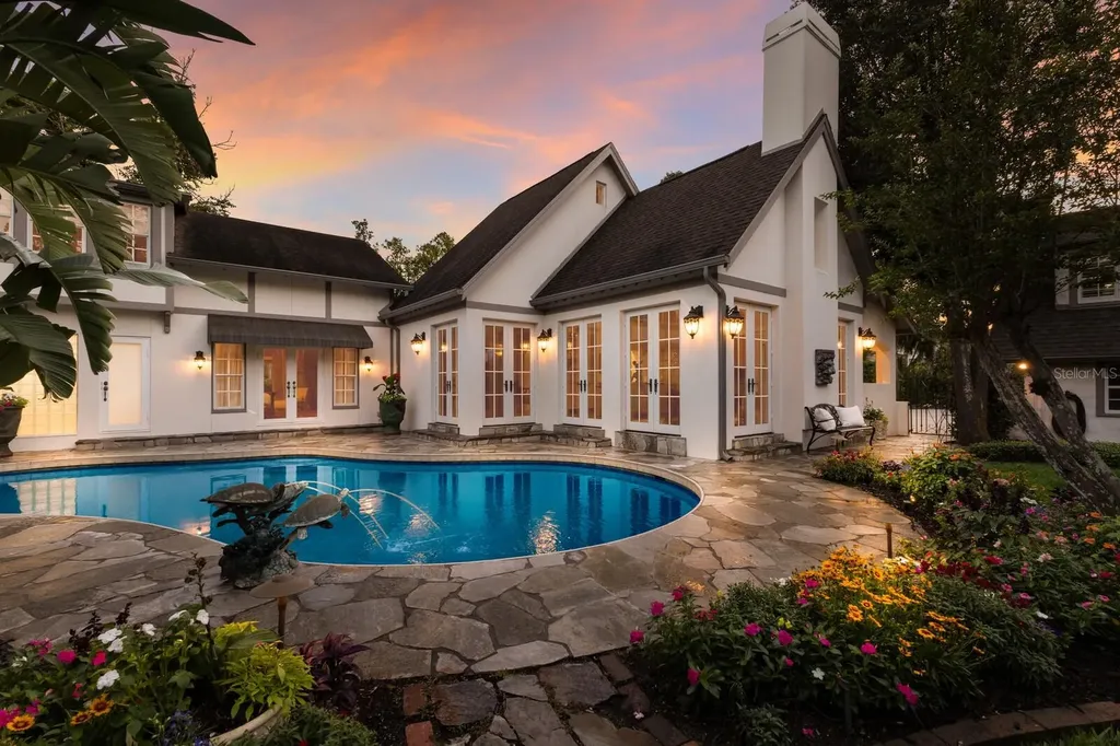 1829 Bougainvillea Street Sarasota FL 34239