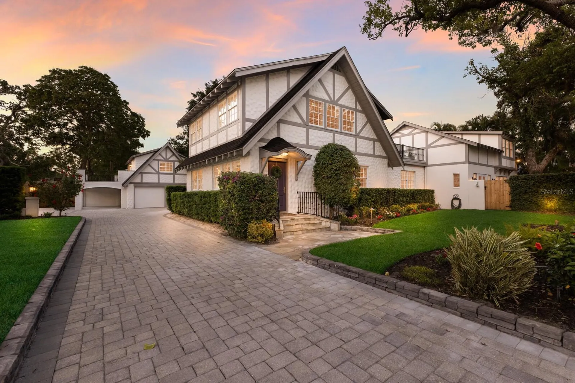 1829 Bougainvillea Street Sarasota FL 34239