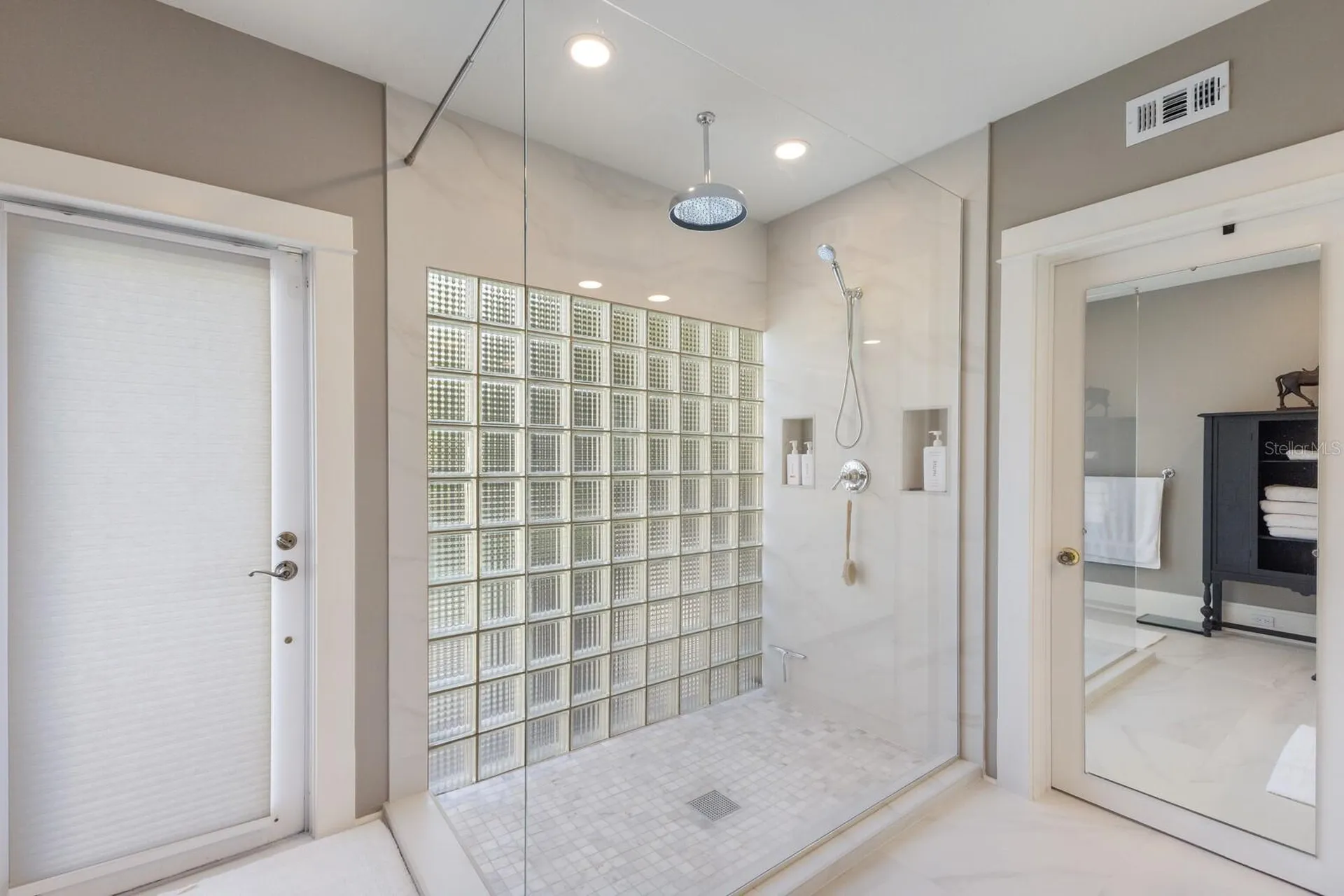 1829 Bougainvillea Street Sarasota FL 34239