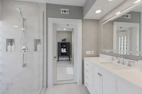 1829 Bougainvillea Street Sarasota FL 34239