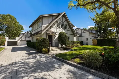 1829 Bougainvillea Street Sarasota FL 34239