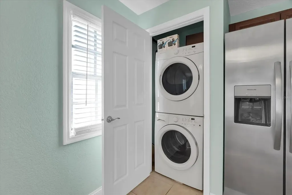 4858 Coquina Key Drive SE St Petersburg FL 33705