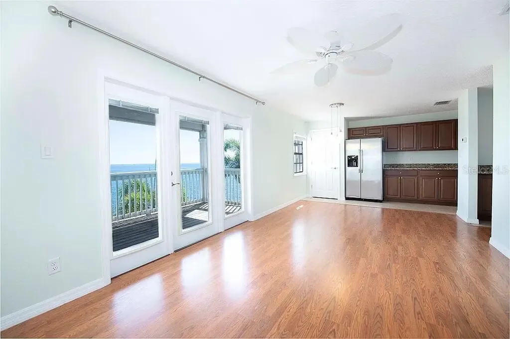 4858 Coquina Key Drive SE St Petersburg FL 33705