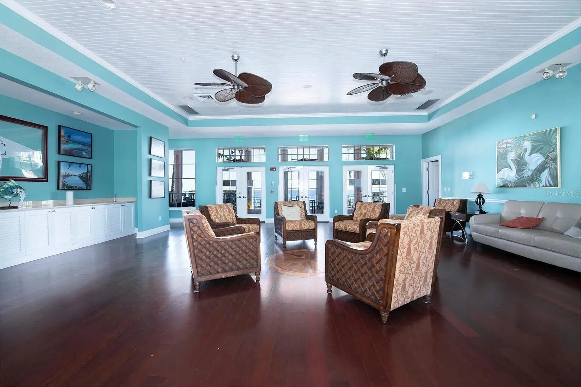 4858 Coquina Key Drive SE St Petersburg FL 33705