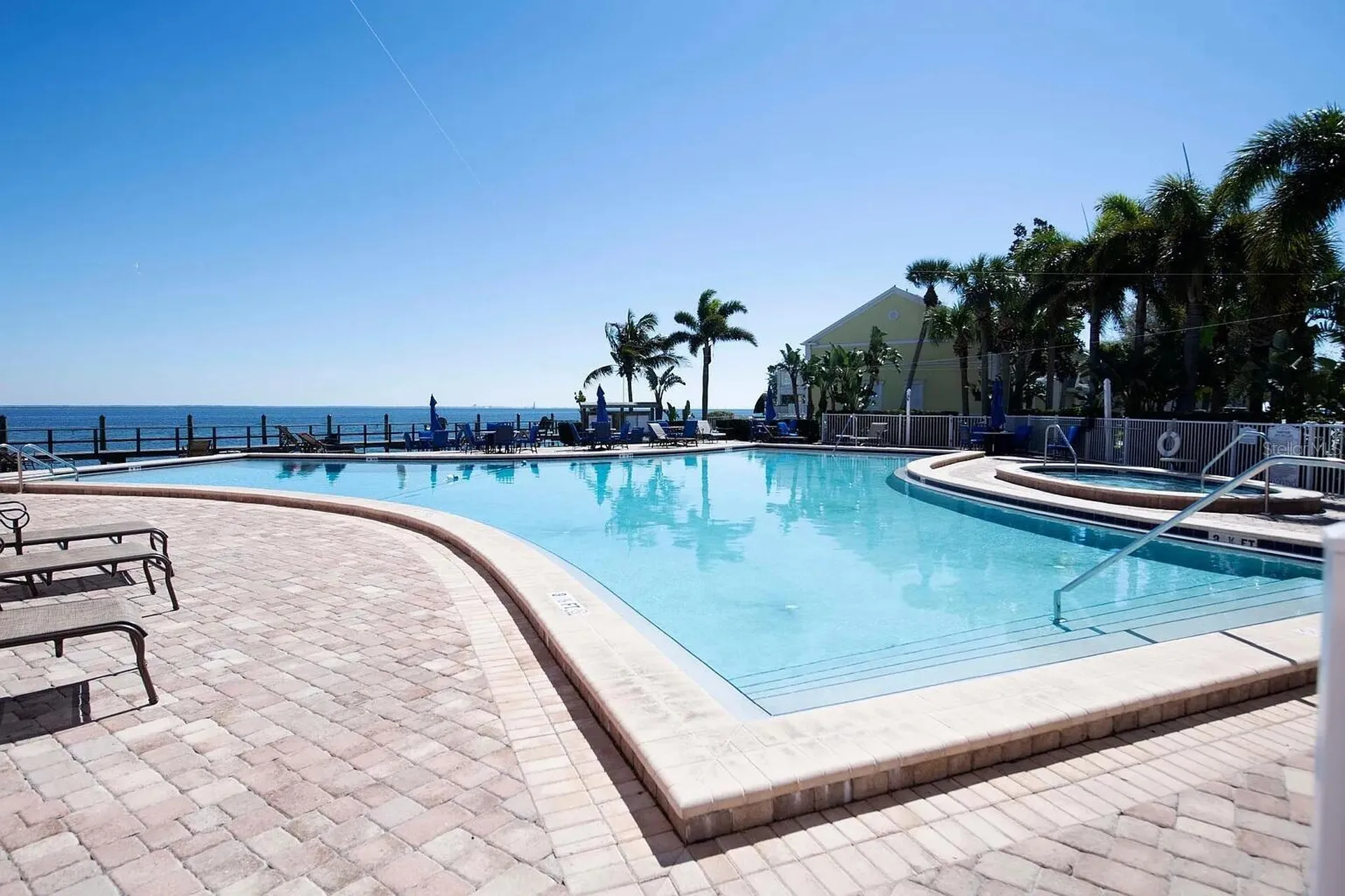 4858 Coquina Key Drive SE St Petersburg FL 33705