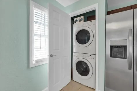 4858 Coquina Key Drive SE St Petersburg FL 33705
