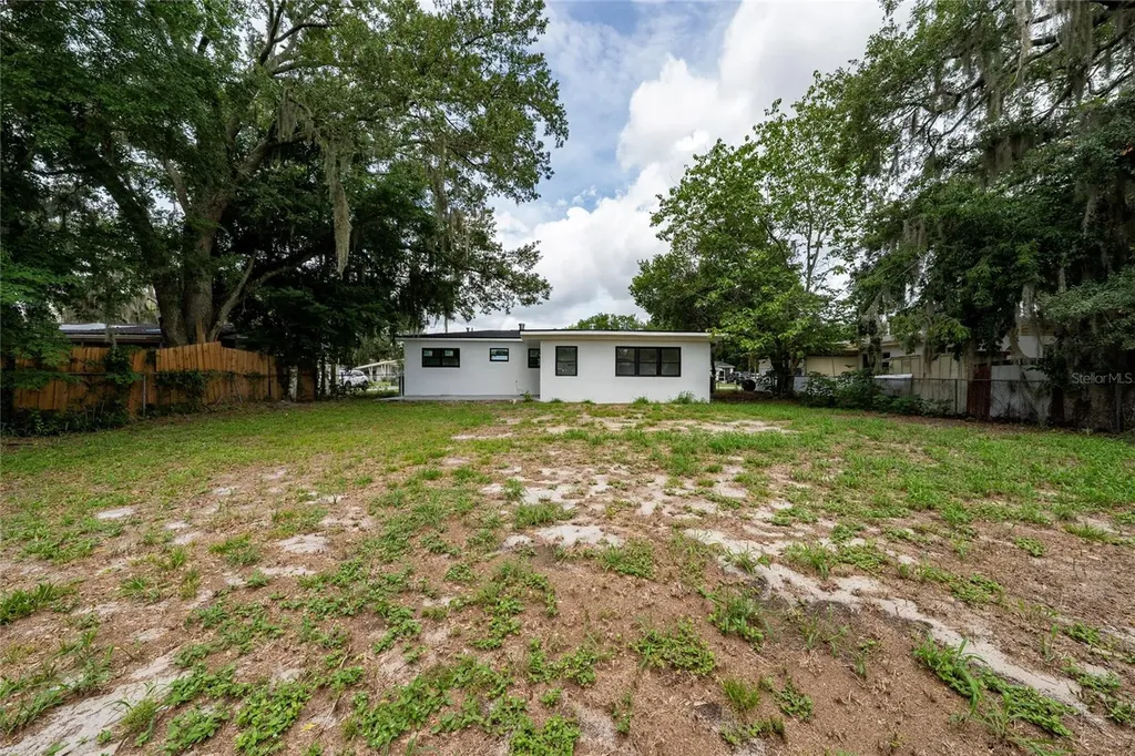 1010 Newman Drive Leesburg FL 34748