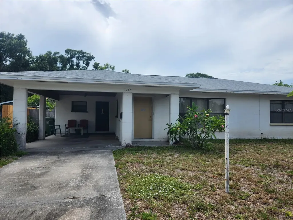 1604 28th Street W Bradenton FL 34205