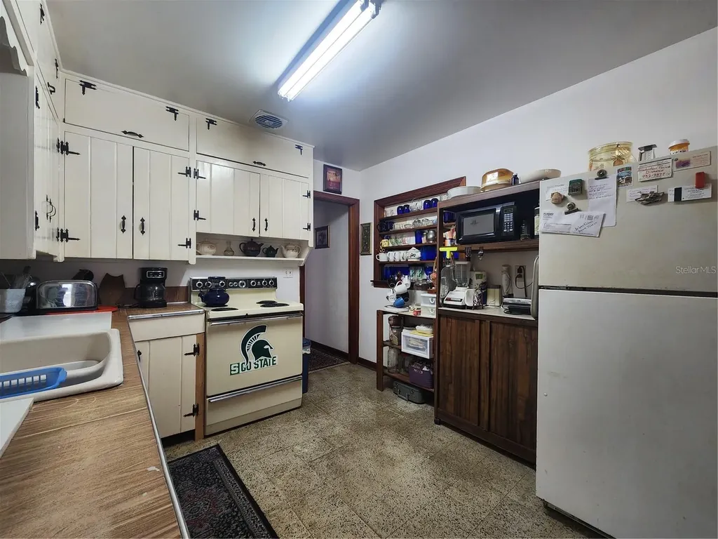 1604 28th Street W Bradenton FL 34205