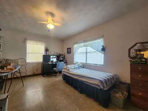 1604 28th Street W Bradenton FL 34205
