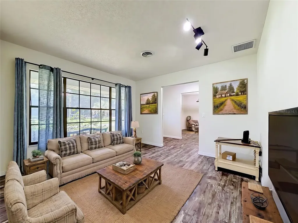 900 NE 165th Street Citra FL 32113