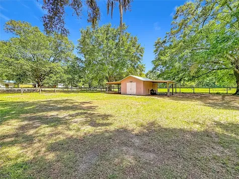 900 NE 165th Street Citra FL 32113
