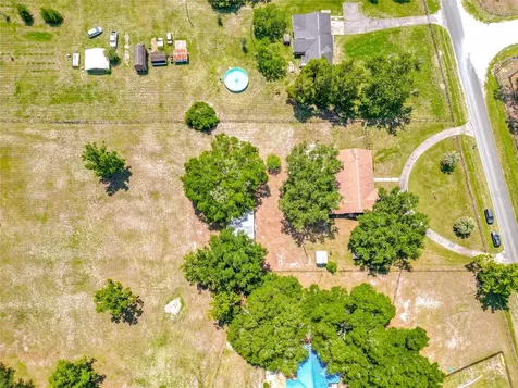 900 NE 165th Street Citra FL 32113