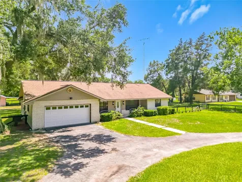 900 NE 165th Street Citra FL 32113