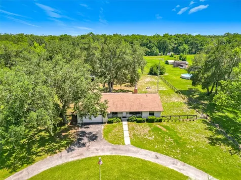 900 NE 165th Street Citra FL 32113
