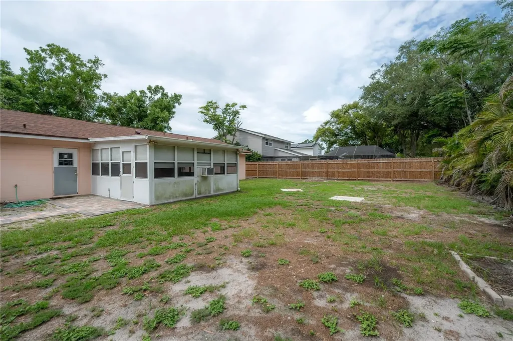 8235 Vassar Circle Tampa FL 33634