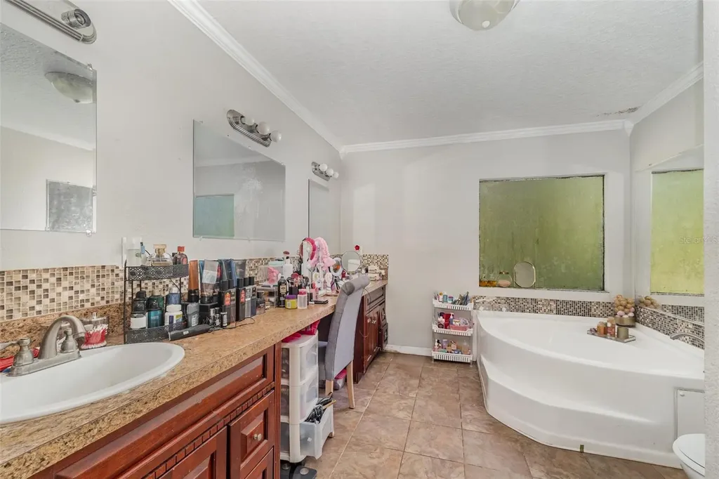 18905 NW 250th Street High Springs FL 32643