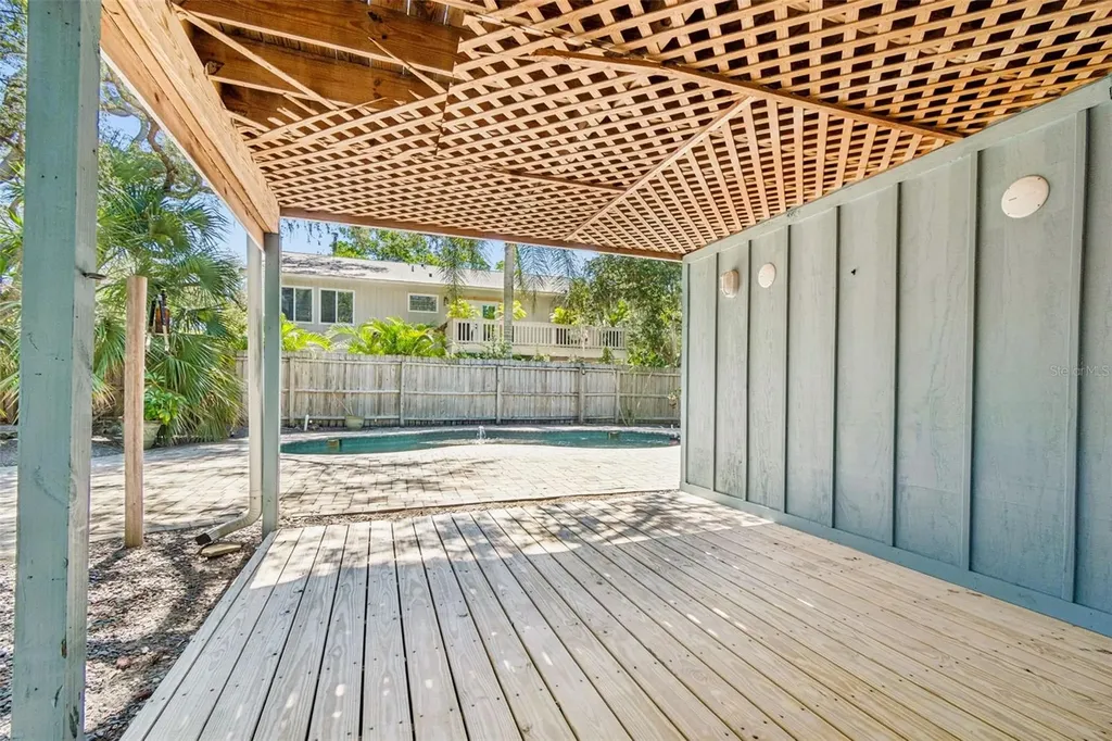 416 Tennessee Avenue Crystal Beach FL 34681