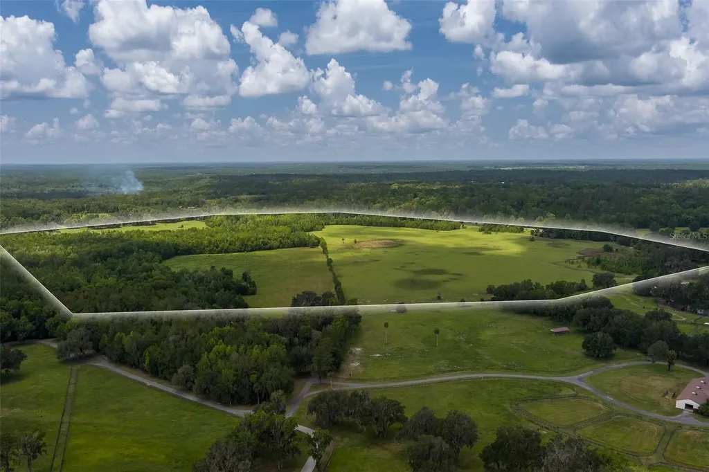 9504 NW Highway 320 Micanopy FL 32667