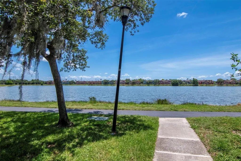 9130 Lake Chase Island Way Tampa FL 33626