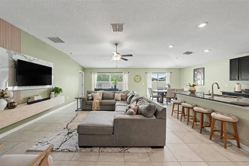 13003 Majestic Garden Lane Riverview FL 33579