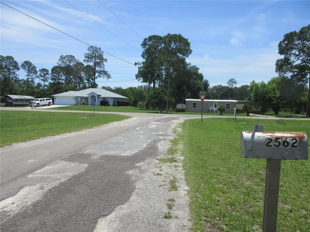 2562 SE 178th Avenue Silver Springs FL 34488